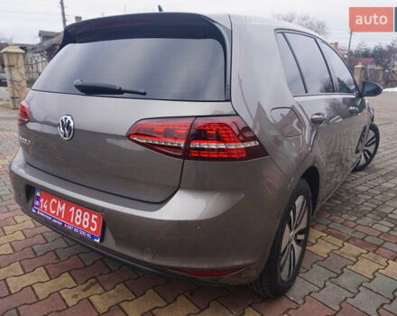 Серый Фольксваген e-Golf, объемом двигателя 0 л и пробегом 96 тыс. км за 8500 $, фото 17 на Automoto.ua