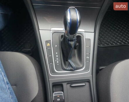 Серый Фольксваген e-Golf, объемом двигателя 0 л и пробегом 96 тыс. км за 8500 $, фото 35 на Automoto.ua