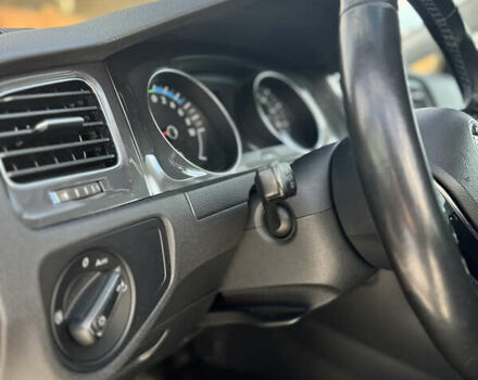 Серый Фольксваген e-Golf, объемом двигателя 0 л и пробегом 128 тыс. км за 8500 $, фото 9 на Automoto.ua