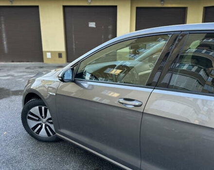Серый Фольксваген e-Golf, объемом двигателя 0 л и пробегом 82 тыс. км за 9300 $, фото 6 на Automoto.ua