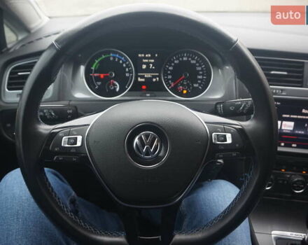 Серый Фольксваген e-Golf, объемом двигателя 0 л и пробегом 96 тыс. км за 8500 $, фото 29 на Automoto.ua