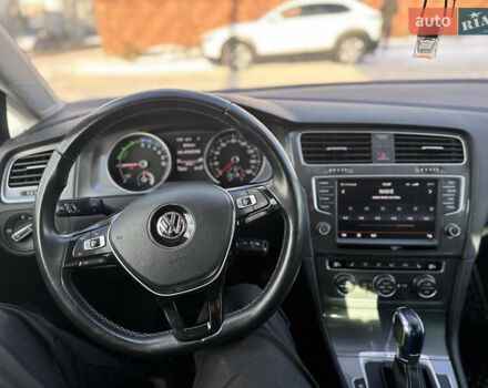 Серый Фольксваген e-Golf, объемом двигателя 0 л и пробегом 128 тыс. км за 8500 $, фото 16 на Automoto.ua