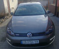 Серый Фольксваген e-Golf, объемом двигателя 0 л и пробегом 126 тыс. км за 11500 $, фото 1 на Automoto.ua