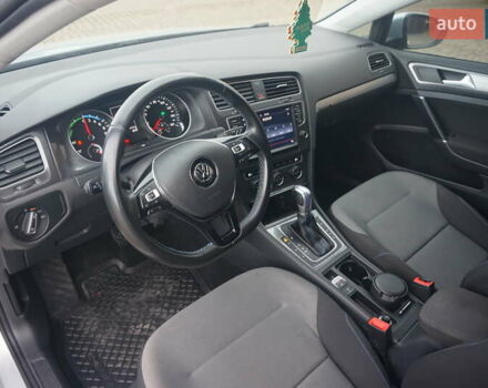 Сірий Фольксваген e-Golf, об'ємом двигуна 0 л та пробігом 124 тис. км за 8444 $, фото 26 на Automoto.ua