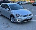 Серый Фольксваген e-Golf, объемом двигателя 0 л и пробегом 116 тыс. км за 7777 $, фото 1 на Automoto.ua