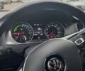 Серый Фольксваген e-Golf, объемом двигателя 0 л и пробегом 97 тыс. км за 10300 $, фото 20 на Automoto.ua