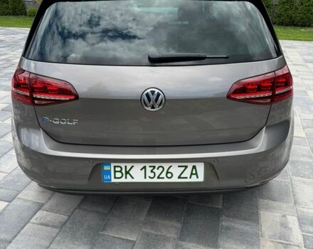 Серый Фольксваген e-Golf, объемом двигателя 0 л и пробегом 128 тыс. км за 8600 $, фото 11 на Automoto.ua