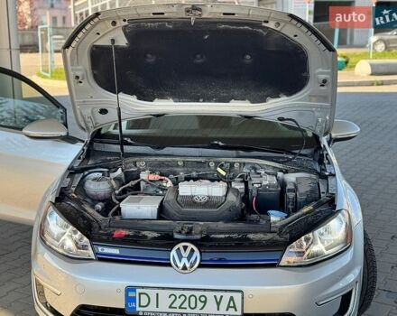 Серый Фольксваген e-Golf, объемом двигателя 0 л и пробегом 116 тыс. км за 7777 $, фото 44 на Automoto.ua