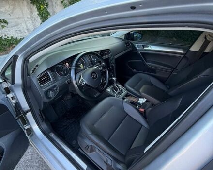 Серый Фольксваген e-Golf, объемом двигателя 0 л и пробегом 105 тыс. км за 9500 $, фото 8 на Automoto.ua