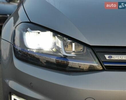 Серый Фольксваген e-Golf, объемом двигателя 0 л и пробегом 87 тыс. км за 9000 $, фото 38 на Automoto.ua
