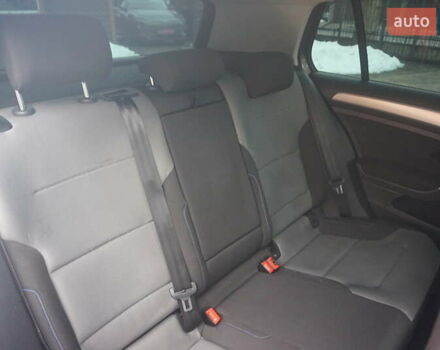 Серый Фольксваген e-Golf, объемом двигателя 0 л и пробегом 96 тыс. км за 8500 $, фото 42 на Automoto.ua