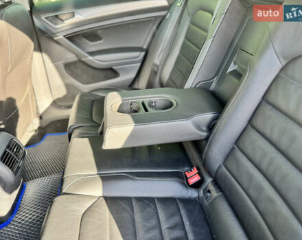Серый Фольксваген e-Golf, объемом двигателя 0 л и пробегом 114 тыс. км за 10500 $, фото 18 на Automoto.ua