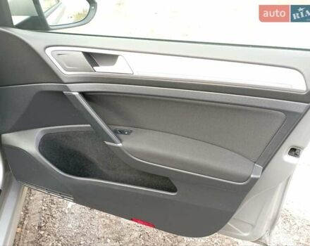 Серый Фольксваген e-Golf, объемом двигателя 0 л и пробегом 162 тыс. км за 8499 $, фото 33 на Automoto.ua