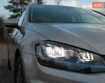 Серый Фольксваген e-Golf, объемом двигателя 0 л и пробегом 162 тыс. км за 8499 $, фото 56 на Automoto.ua