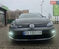 Серый Фольксваген e-Golf, объемом двигателя 0 л и пробегом 170 тыс. км за 7800 $, фото 22 на Automoto.ua