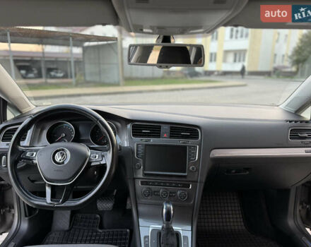 Сірий Фольксваген e-Golf, об'ємом двигуна 0 л та пробігом 106 тис. км за 10000 $, фото 30 на Automoto.ua