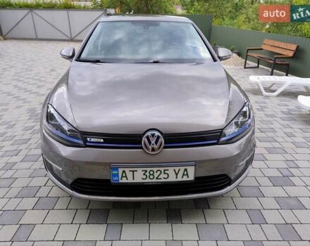 Серый Фольксваген e-Golf, объемом двигателя 0 л и пробегом 135 тыс. км за 8999 $, фото 9 на Automoto.ua