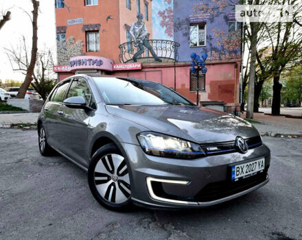 Серый Фольксваген e-Golf, объемом двигателя 0 л и пробегом 130 тыс. км за 11300 $, фото 17 на Automoto.ua