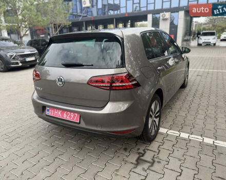 Серый Фольксваген e-Golf, объемом двигателя 0 л и пробегом 99 тыс. км за 9490 $, фото 33 на Automoto.ua