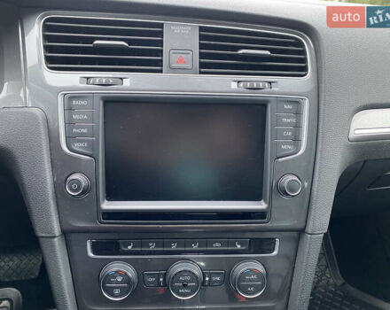 Серый Фольксваген e-Golf, объемом двигателя 0 л и пробегом 110 тыс. км за 8800 $, фото 25 на Automoto.ua