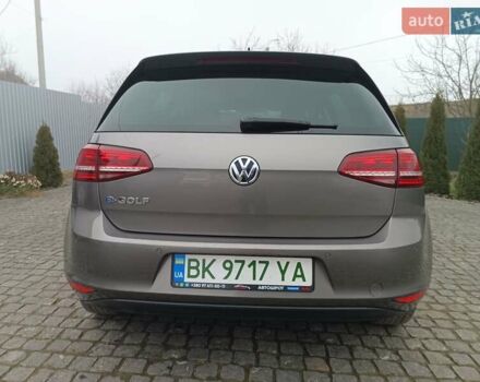 Серый Фольксваген e-Golf, объемом двигателя 0 л и пробегом 152 тыс. км за 8750 $, фото 5 на Automoto.ua