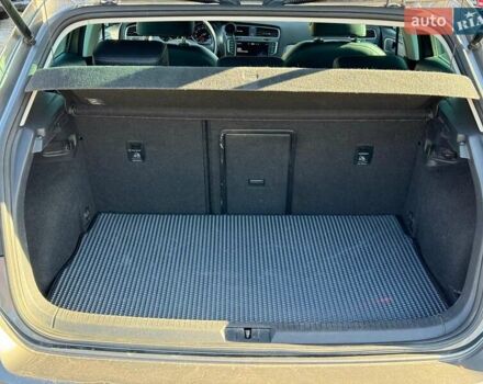 Серый Фольксваген e-Golf, объемом двигателя 0 л и пробегом 72 тыс. км за 11390 $, фото 20 на Automoto.ua