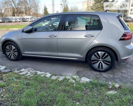 Серый Фольксваген e-Golf, объемом двигателя 0 л и пробегом 70 тыс. км за 13400 $, фото 22 на Automoto.ua