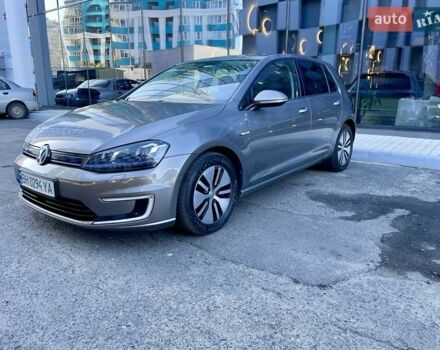 Серый Фольксваген e-Golf, объемом двигателя 0 л и пробегом 119 тыс. км за 10700 $, фото 12 на Automoto.ua