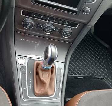 Серый Фольксваген e-Golf, объемом двигателя 0 л и пробегом 77 тыс. км за 8700 $, фото 11 на Automoto.ua