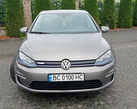 Серый Фольксваген e-Golf, объемом двигателя 0 л и пробегом 77 тыс. км за 8700 $, фото 1 на Automoto.ua
