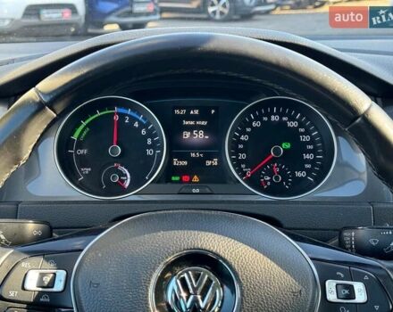 Серый Фольксваген e-Golf, объемом двигателя 0 л и пробегом 72 тыс. км за 11390 $, фото 28 на Automoto.ua