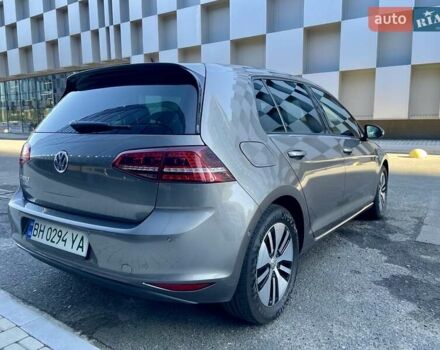 Серый Фольксваген e-Golf, объемом двигателя 0 л и пробегом 119 тыс. км за 10700 $, фото 2 на Automoto.ua
