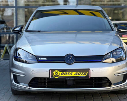 Серый Фольксваген e-Golf, объемом двигателя 24 л и пробегом 122 тыс. км за 10400 $, фото 1 на Automoto.ua