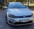 Серый Фольксваген e-Golf, объемом двигателя 0 л и пробегом 58 тыс. км за 8100 $, фото 1 на Automoto.ua