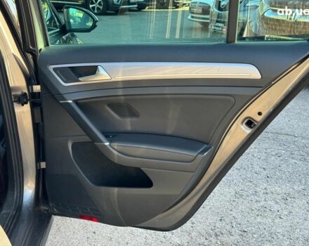 Серый Фольксваген e-Golf, объемом двигателя 0 л и пробегом 72 тыс. км за 11390 $, фото 21 на Automoto.ua