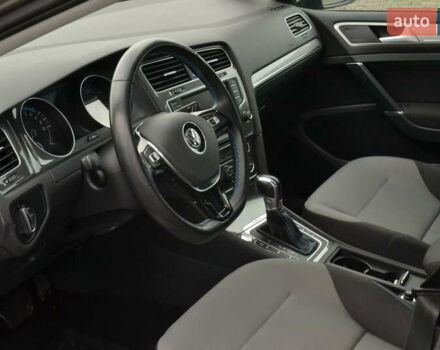 Сірий Фольксваген e-Golf, об'ємом двигуна 0 л та пробігом 117 тис. км за 8450 $, фото 14 на Automoto.ua