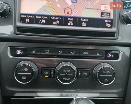 Сірий Фольксваген e-Golf, об'ємом двигуна 0 л та пробігом 117 тис. км за 8600 $, фото 22 на Automoto.ua