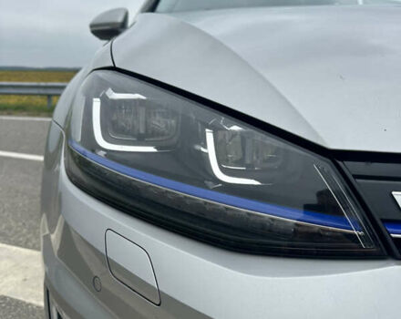 Серый Фольксваген e-Golf, объемом двигателя 0 л и пробегом 134 тыс. км за 9450 $, фото 18 на Automoto.ua