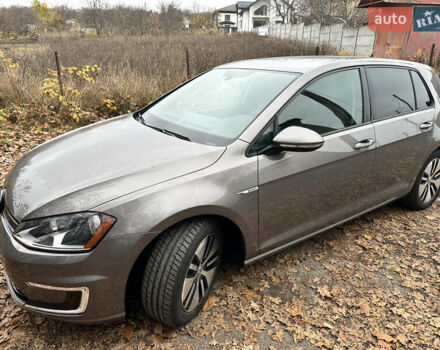Серый Фольксваген e-Golf, объемом двигателя 0 л и пробегом 95 тыс. км за 8200 $, фото 7 на Automoto.ua