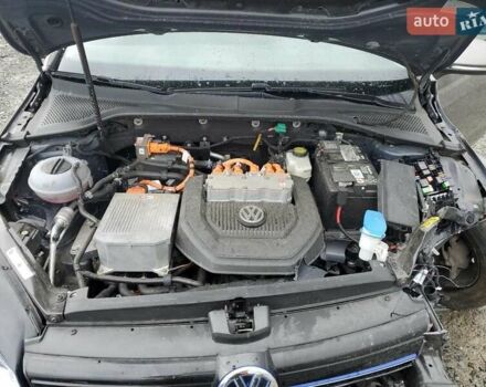 Серый Фольксваген e-Golf, объемом двигателя 0 л и пробегом 103 тыс. км за 6900 $, фото 20 на Automoto.ua