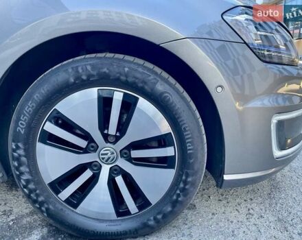 Серый Фольксваген e-Golf, объемом двигателя 0 л и пробегом 119 тыс. км за 10700 $, фото 5 на Automoto.ua