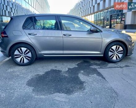 Серый Фольксваген e-Golf, объемом двигателя 0 л и пробегом 119 тыс. км за 10700 $, фото 3 на Automoto.ua