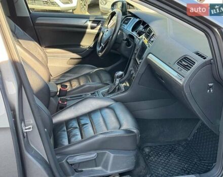 Серый Фольксваген e-Golf, объемом двигателя 0 л и пробегом 72 тыс. км за 11390 $, фото 24 на Automoto.ua