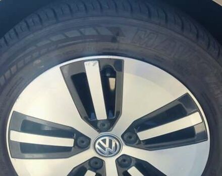 Серый Фольксваген e-Golf, объемом двигателя 0 л и пробегом 56 тыс. км за 10700 $, фото 9 на Automoto.ua