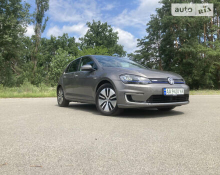 Серый Фольксваген e-Golf, объемом двигателя 0 л и пробегом 74 тыс. км за 14900 $, фото 10 на Automoto.ua