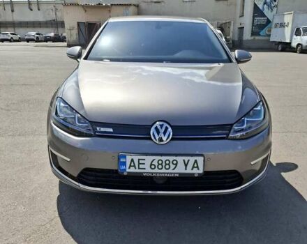 Серый Фольксваген e-Golf, объемом двигателя 0 л и пробегом 121 тыс. км за 9700 $, фото 2 на Automoto.ua