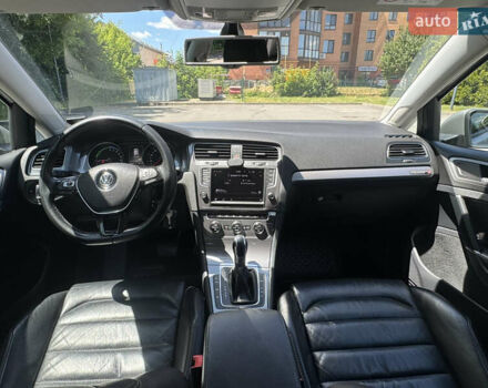 Серый Фольксваген e-Golf, объемом двигателя 0 л и пробегом 140 тыс. км за 7950 $, фото 11 на Automoto.ua