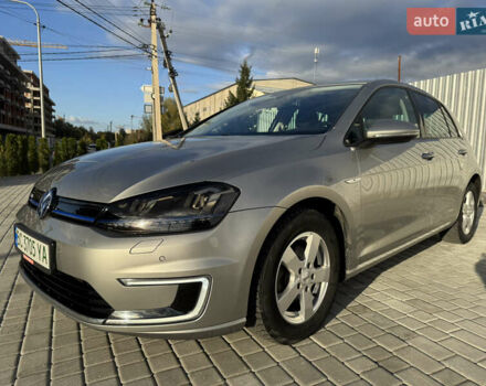 Серый Фольксваген e-Golf, объемом двигателя 0 л и пробегом 53 тыс. км за 11000 $, фото 1 на Automoto.ua