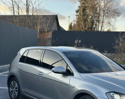 Серый Фольксваген e-Golf, объемом двигателя 0 л и пробегом 159 тыс. км за 9000 $, фото 2 на Automoto.ua