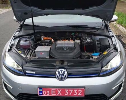 Серый Фольксваген e-Golf, объемом двигателя 0 л и пробегом 92 тыс. км за 9500 $, фото 15 на Automoto.ua